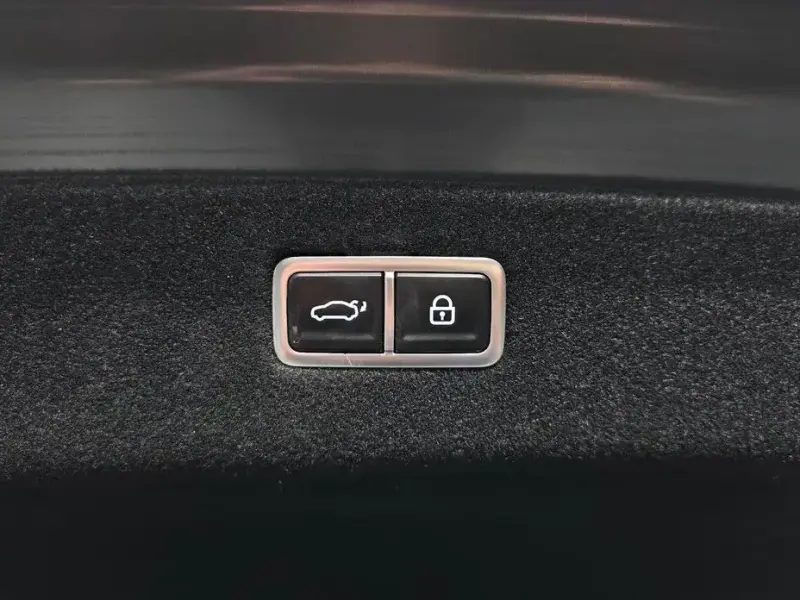 2023 Genesis G90 с пробегом 59 665 км