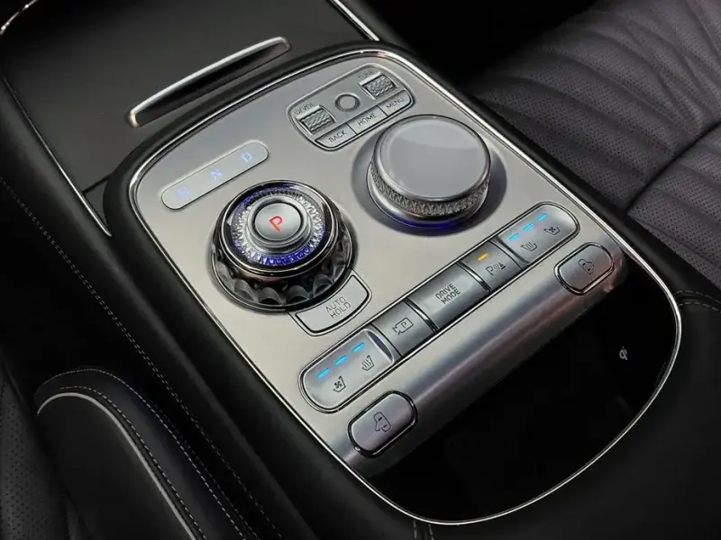 2023 Genesis G90 с пробегом 67 859 км