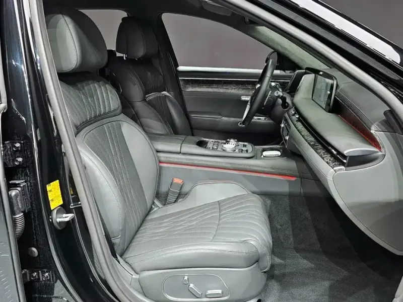 2023 Genesis G90 с пробегом 56 988 км