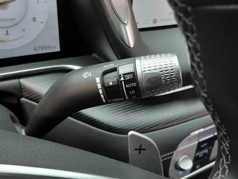2023 Genesis G90 с пробегом 67 859 км