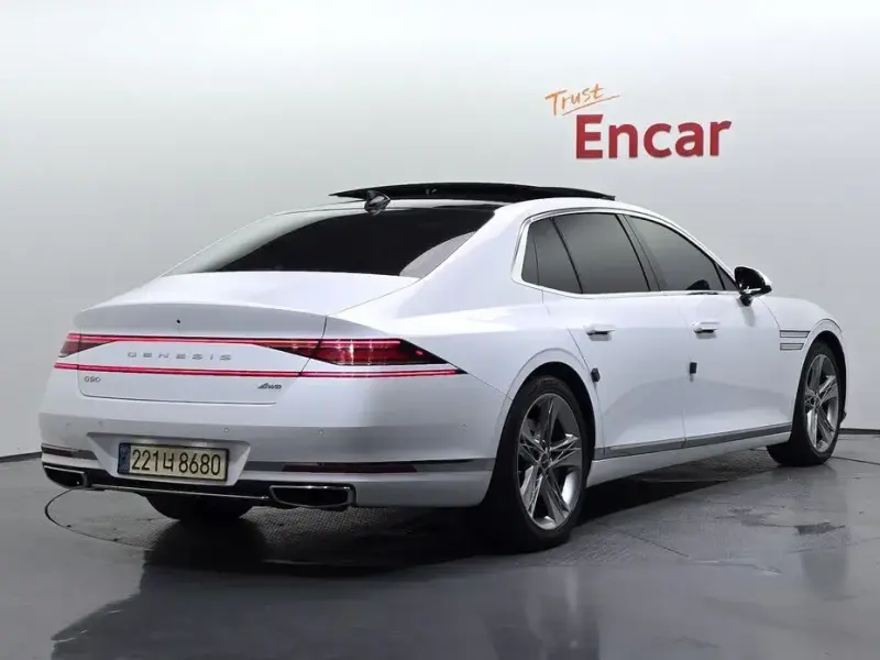 2023 Genesis G90 с пробегом 35 276 км