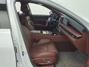 2023 Genesis G90 с пробегом 35 276 км