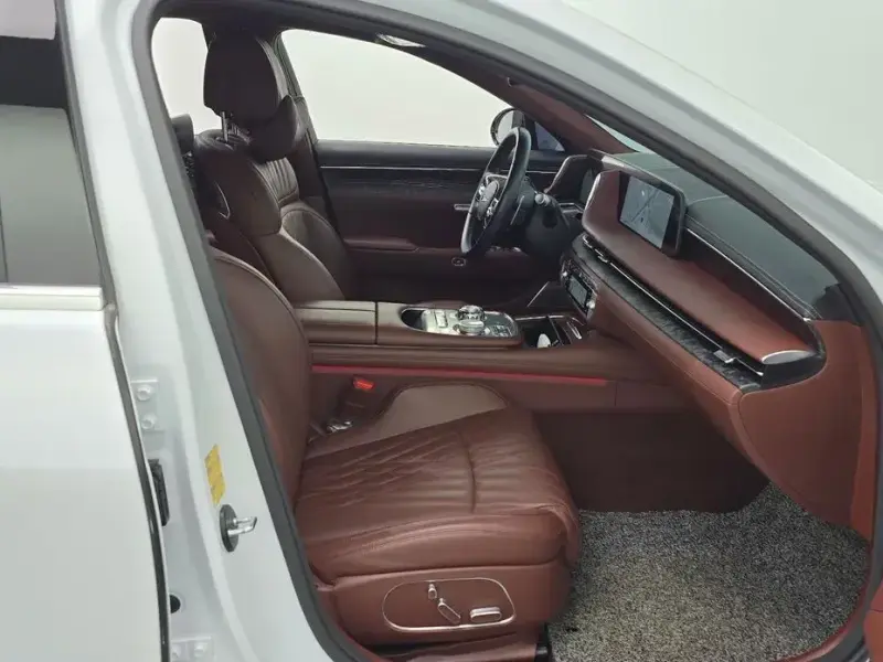 2023 Genesis G90 с пробегом 35 276 км