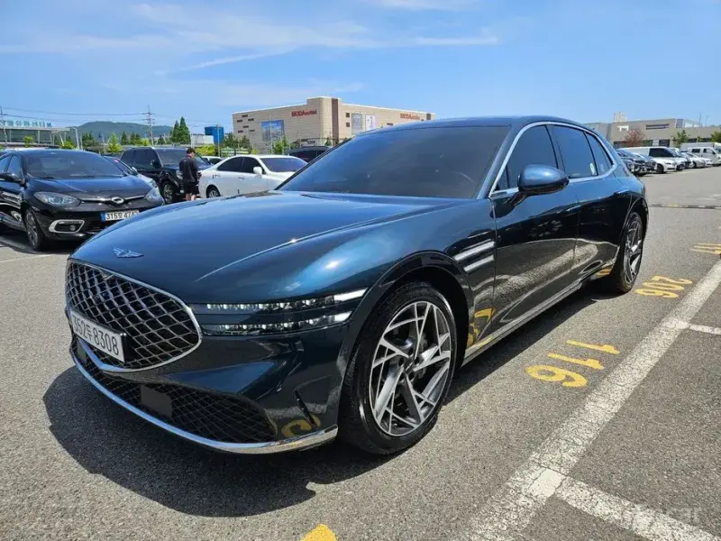 2023 Genesis G90 с пробегом 16 646 км
