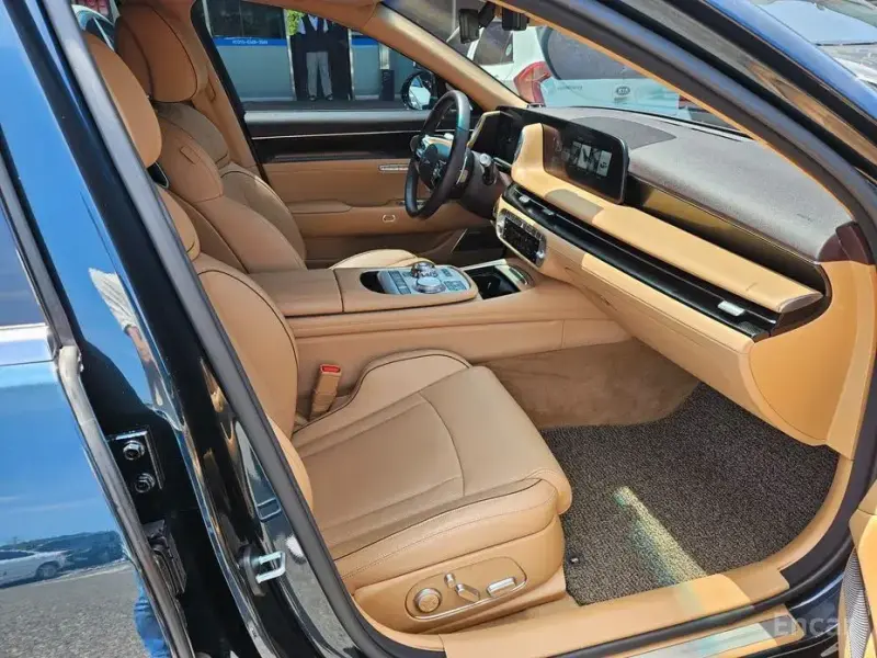2023 Genesis G90 с пробегом 16 646 км