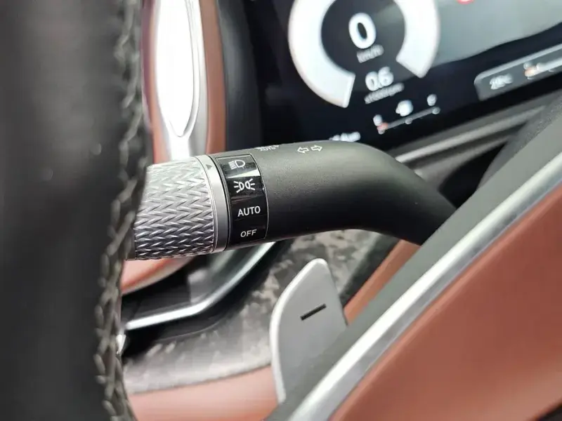 2023 Genesis G90 с пробегом 92 134 км