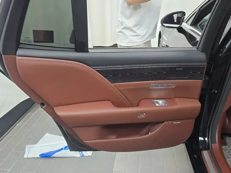 2023 Genesis G90 с пробегом 39 782 км