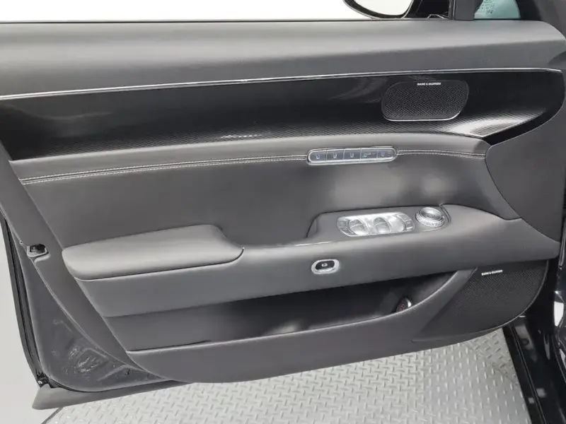 2023 Genesis G90 с пробегом 91 388 км