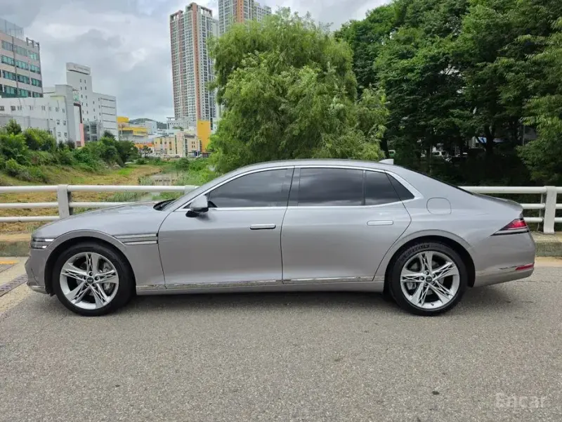 2023 Genesis G90 с пробегом 54 530 км