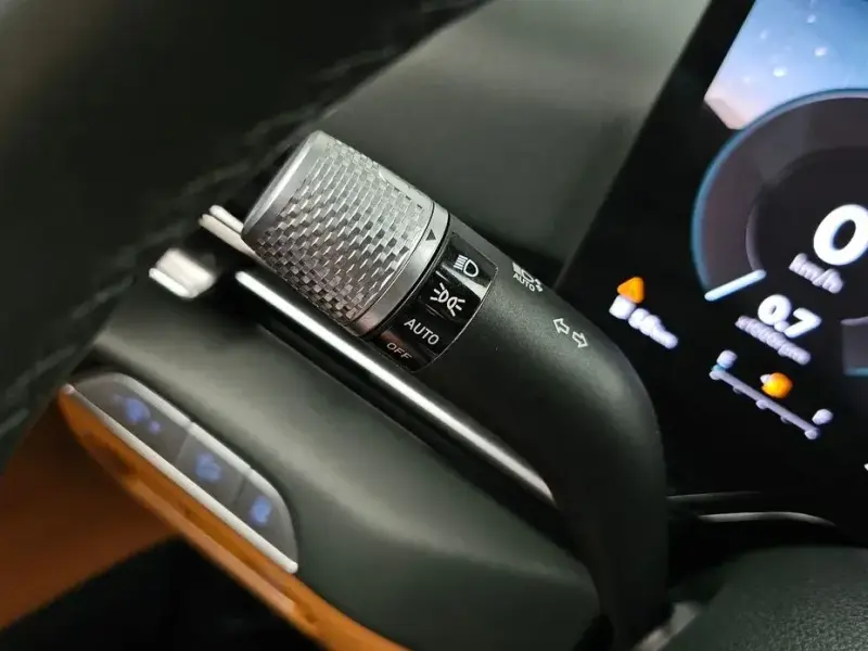 2023 Genesis GV80 с пробегом 37 929 км