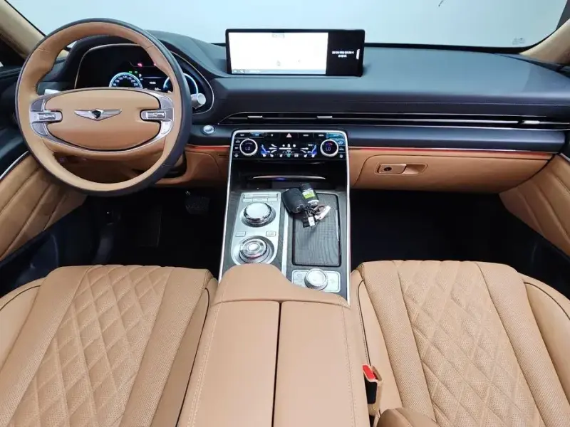 2023 Genesis GV80 с пробегом 38 278 км