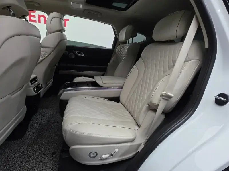 2023 Genesis GV80 с пробегом 27 690 км