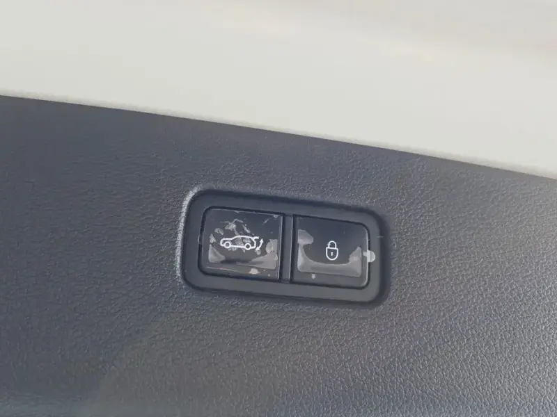 2023 Genesis GV80 с пробегом 27 690 км