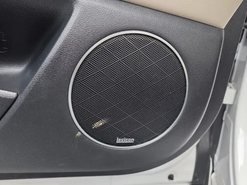 2023 Genesis GV80 с пробегом 27 690 км