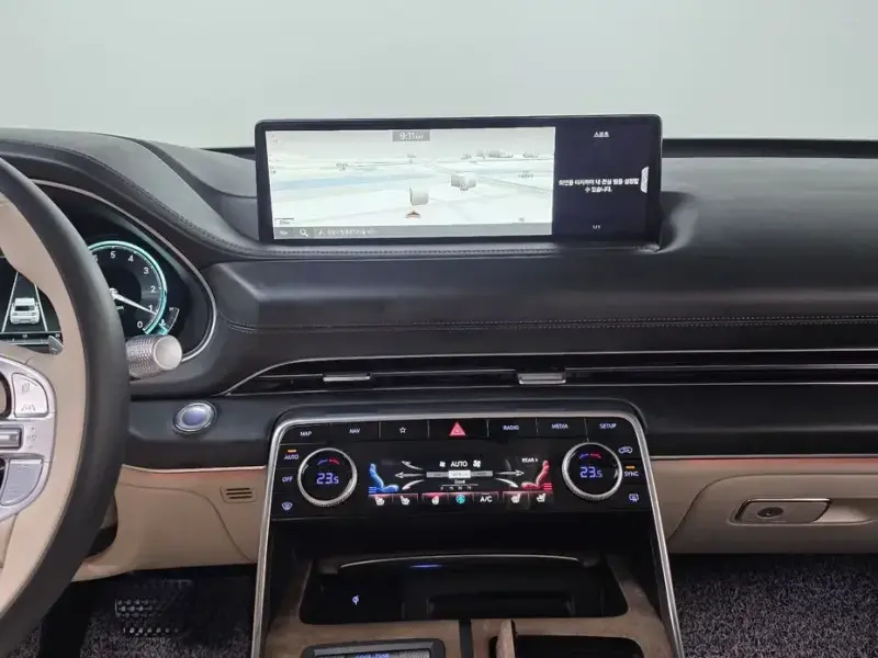 2023 Genesis GV80 с пробегом 29 298 км