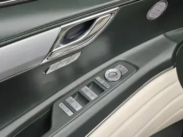2023 Genesis GV80 с пробегом 40 424 км