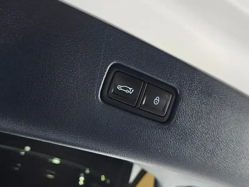 2023 Genesis GV80 с пробегом 21 397 км