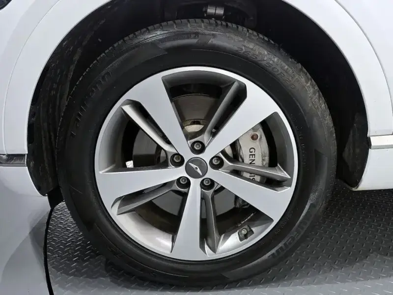 2023 Genesis GV80 с пробегом 50 818 км