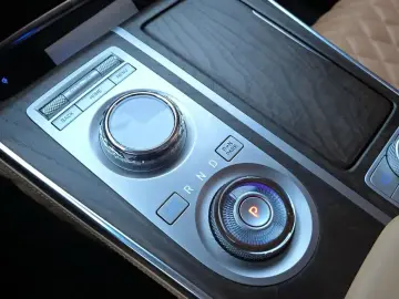 2023 Genesis GV80 с пробегом 50 818 км