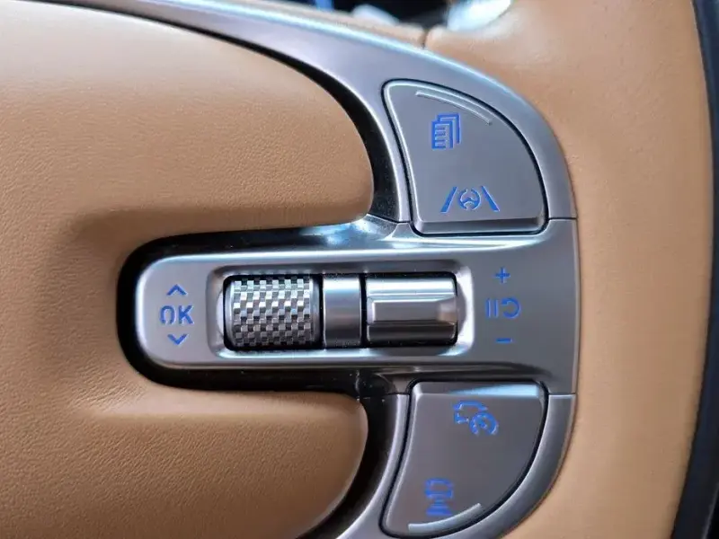 2023 Genesis GV80 с пробегом 50 818 км