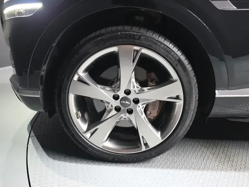 2023 Genesis GV80 с пробегом 21 932 км