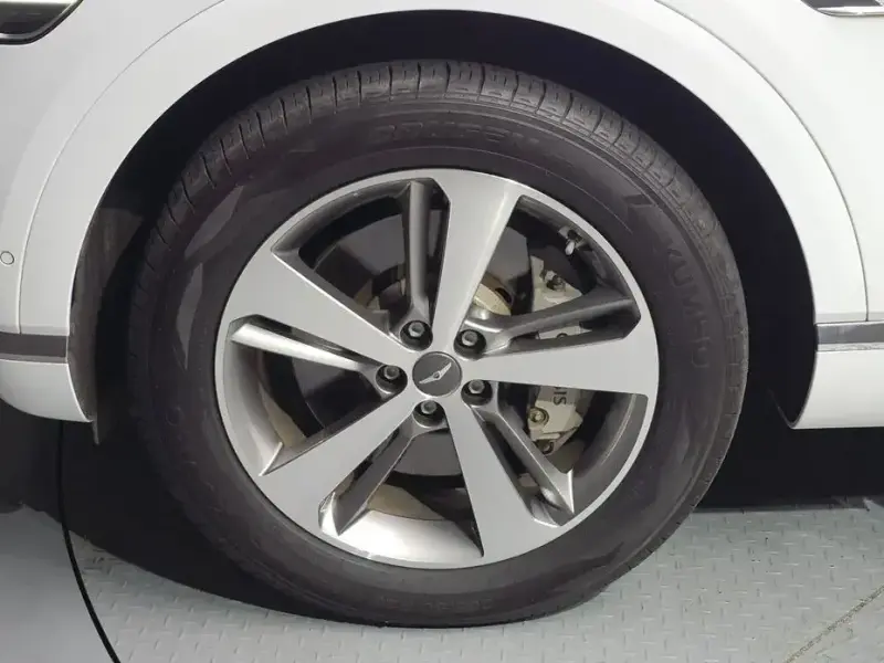 2023 Genesis GV80 с пробегом 71 445 км