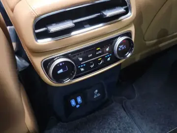 2023 Genesis GV80 с пробегом 71 445 км