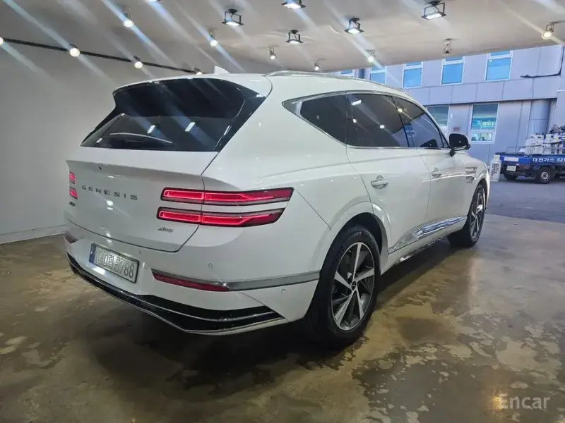 2023 Genesis GV80 с пробегом 27 393 км