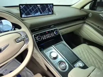 2023 Genesis GV80 с пробегом 13 044 км