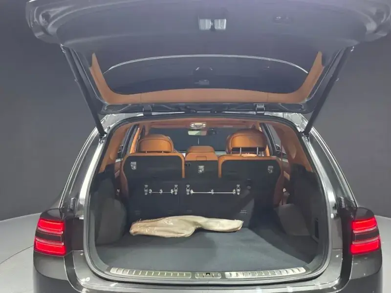 2023 Genesis GV80 с пробегом 61 051 км