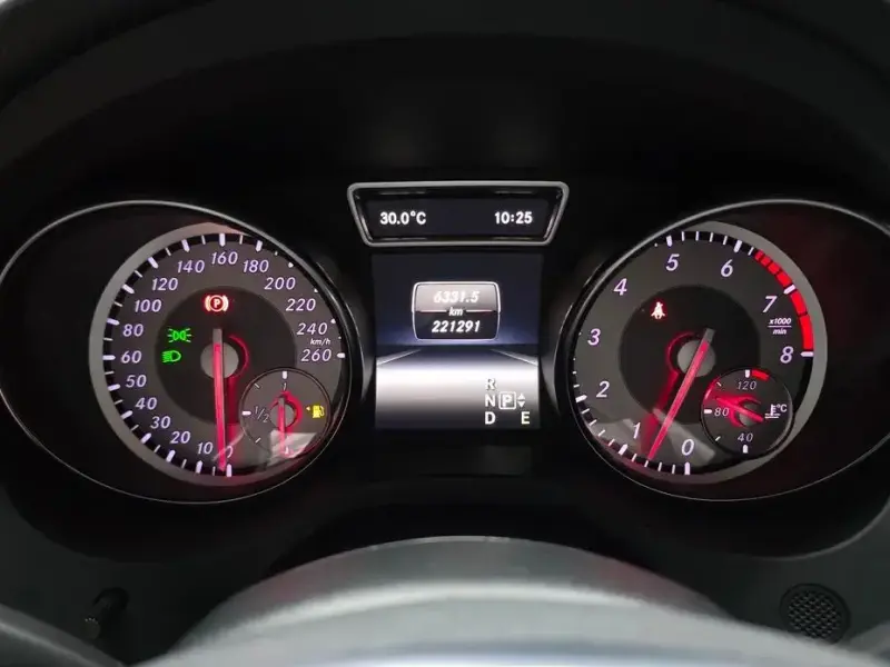 2015 Mercedes-Benz CLA с пробегом 221 291 км