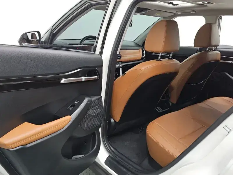 2023 Kia Seltos с пробегом 50 041 км
