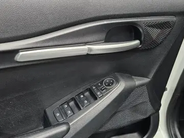 2023 Kia Seltos с пробегом 36 856 км