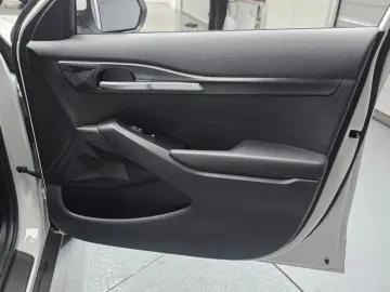 2025 Kia Seltos с пробегом 8 590 км
