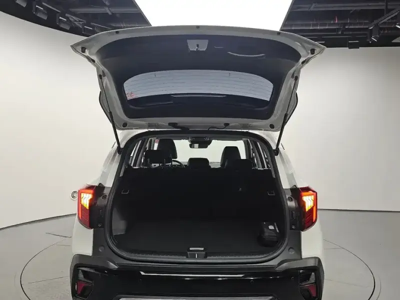 2025 Kia Seltos с пробегом 10 336 км