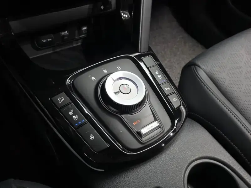 2025 Kia Seltos с пробегом 9 991 км