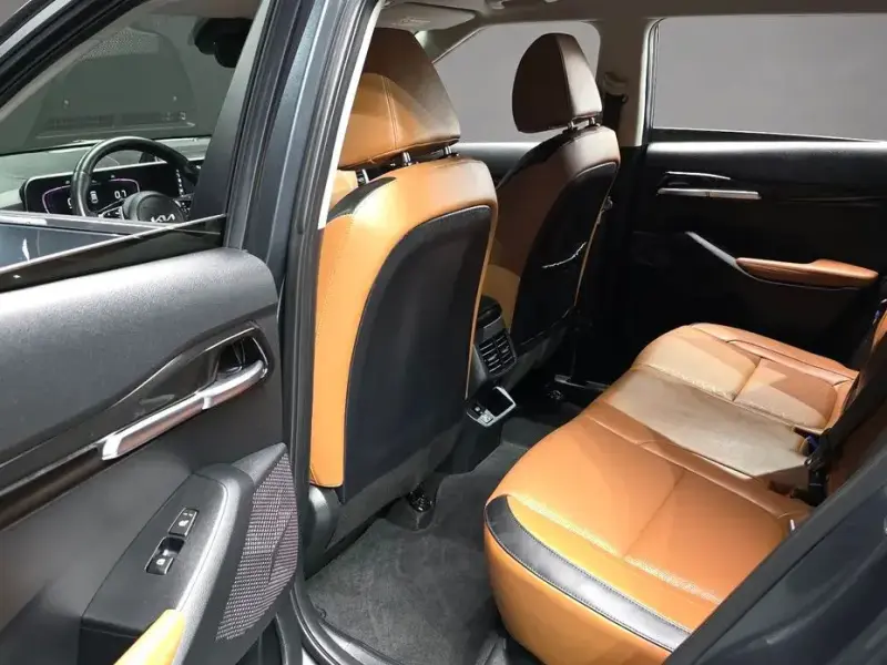 2023 Kia Seltos с пробегом 21 305 км