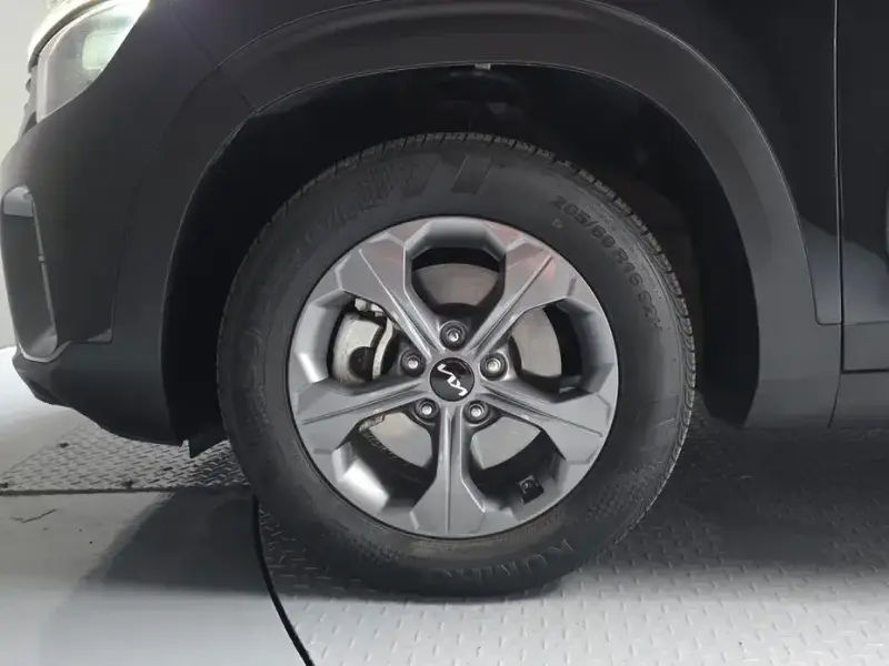 2023 Kia Seltos с пробегом 34 631 км