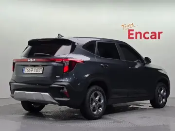2023 Kia Seltos с пробегом 49 773 км