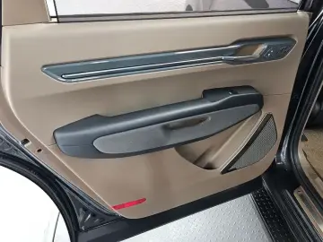 2023 Kia EV9 с пробегом 36 998 км