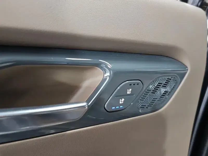 2023 Kia EV9 с пробегом 36 998 км