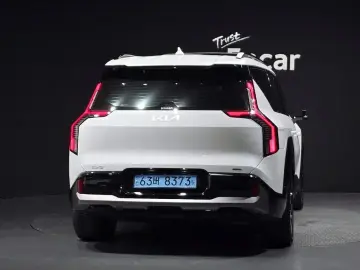 2024 Kia EV9 с пробегом 40 745 км