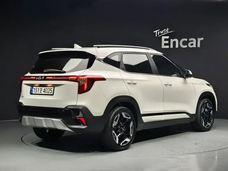 2023 Kia Seltos с пробегом 15 286 км
