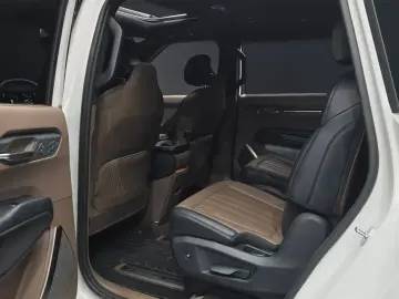 2024 Kia EV9 с пробегом 40 745 км