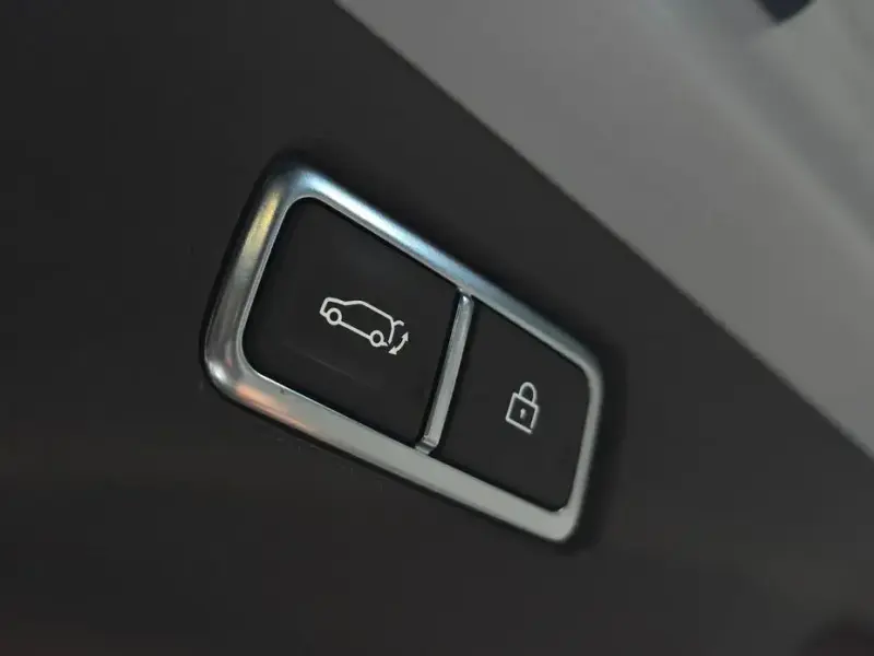 2024 Kia EV9 с пробегом 40 745 км