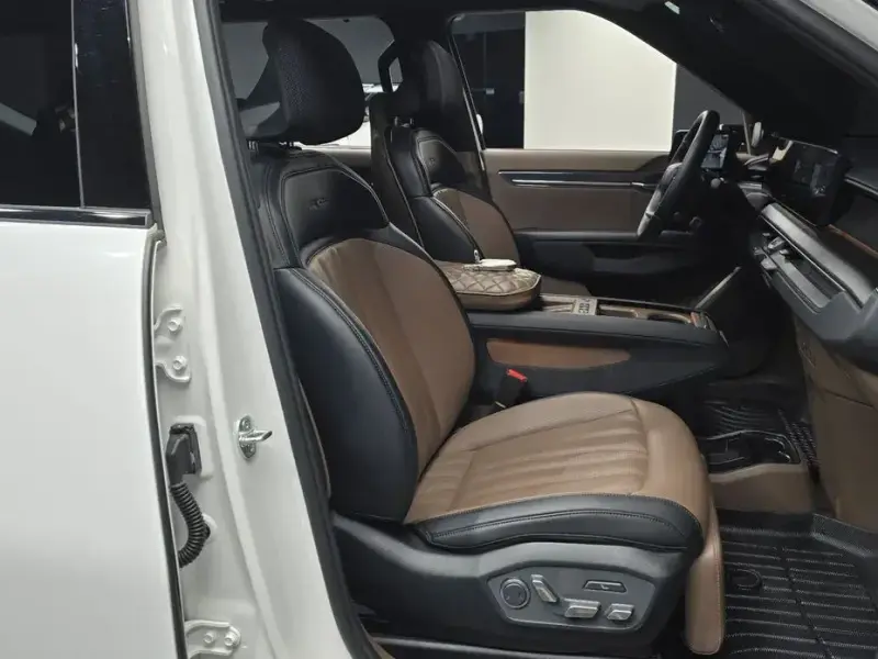 2024 Kia EV9 с пробегом 40 745 км