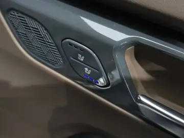 2024 Kia EV9 с пробегом 40 745 км