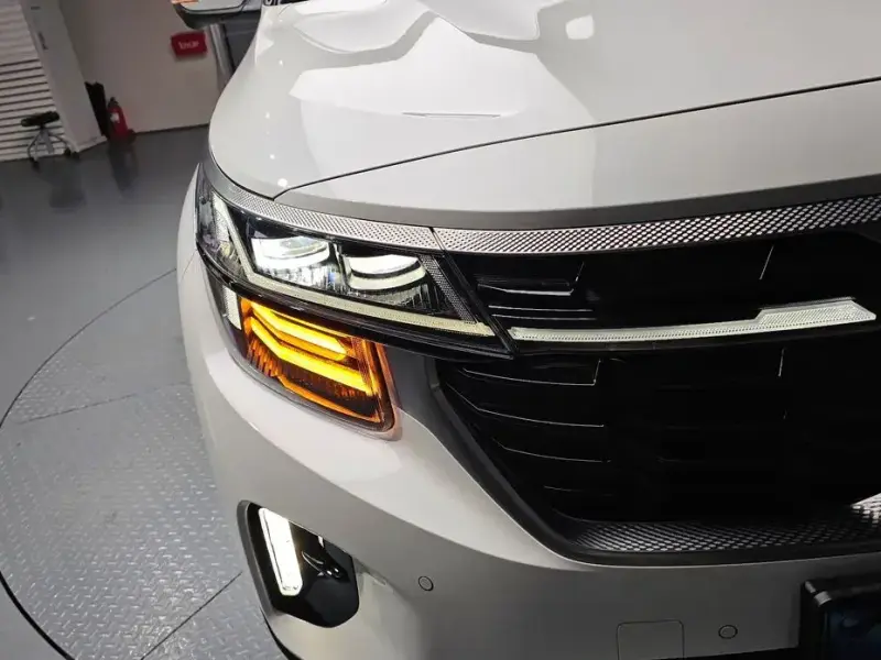 2023 Kia Seltos с пробегом 15 286 км
