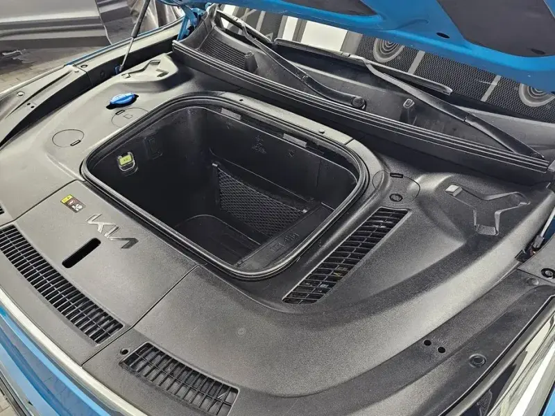 2023 Kia EV9 с пробегом 40 128 км