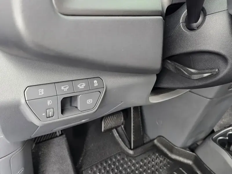 2023 Kia EV9 с пробегом 40 128 км